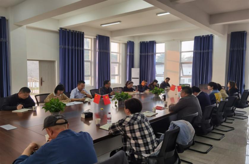 集團公司二支部開展“重溫紅色記憶，牢記初心使命”主題黨日活動