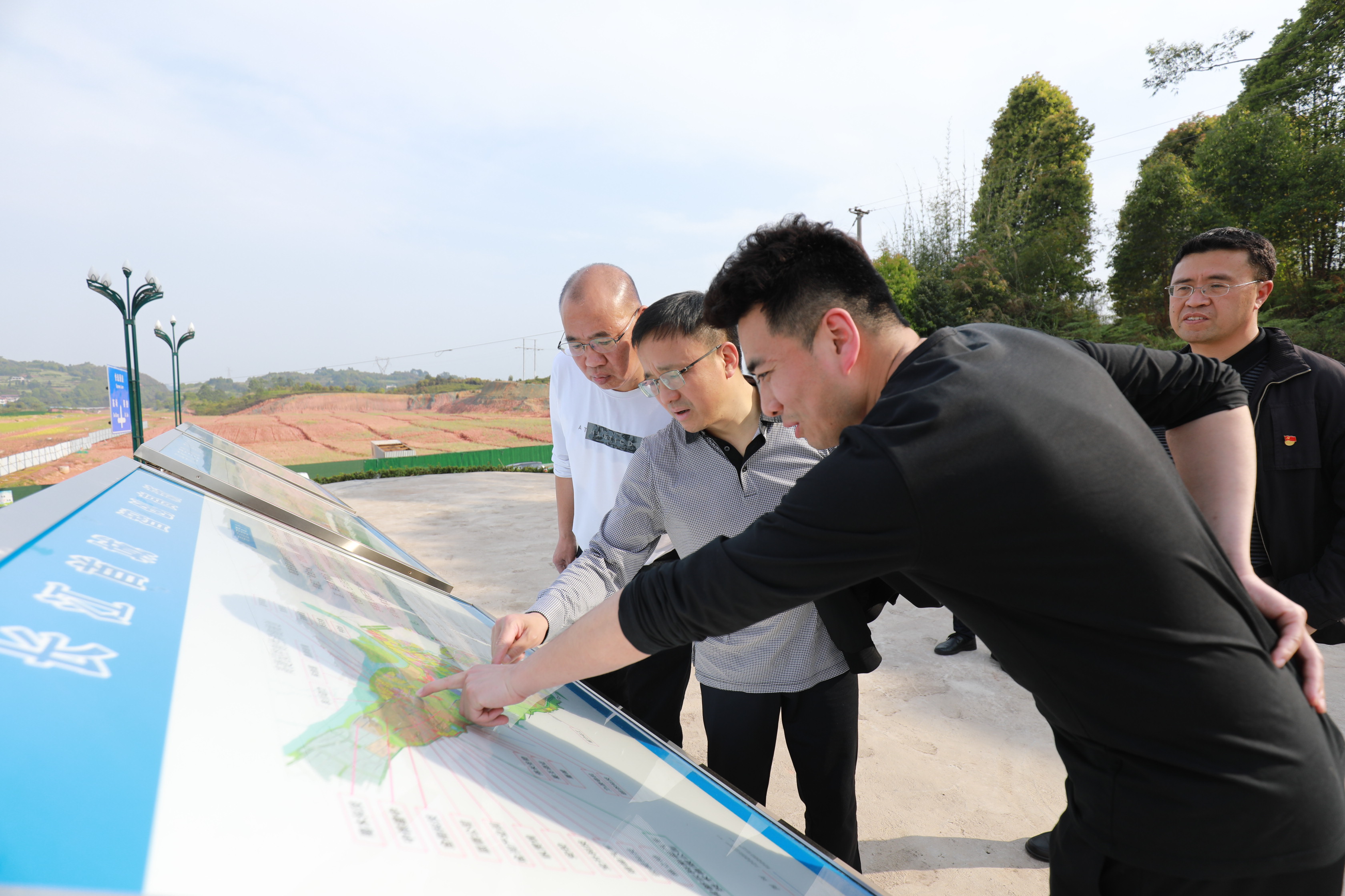 推進重點項目建設(shè) 全力完成目標任務(wù)