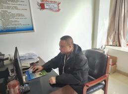 《榜樣在身邊》系列報(bào)道——莫正平、梁元 恒心堅(jiān)守鑄典范，砥礪前行綻光芒